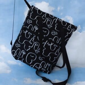 • شنطة توت باج و ضهرLINE ART