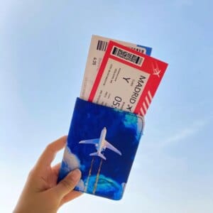 • حافظة جواز سفر